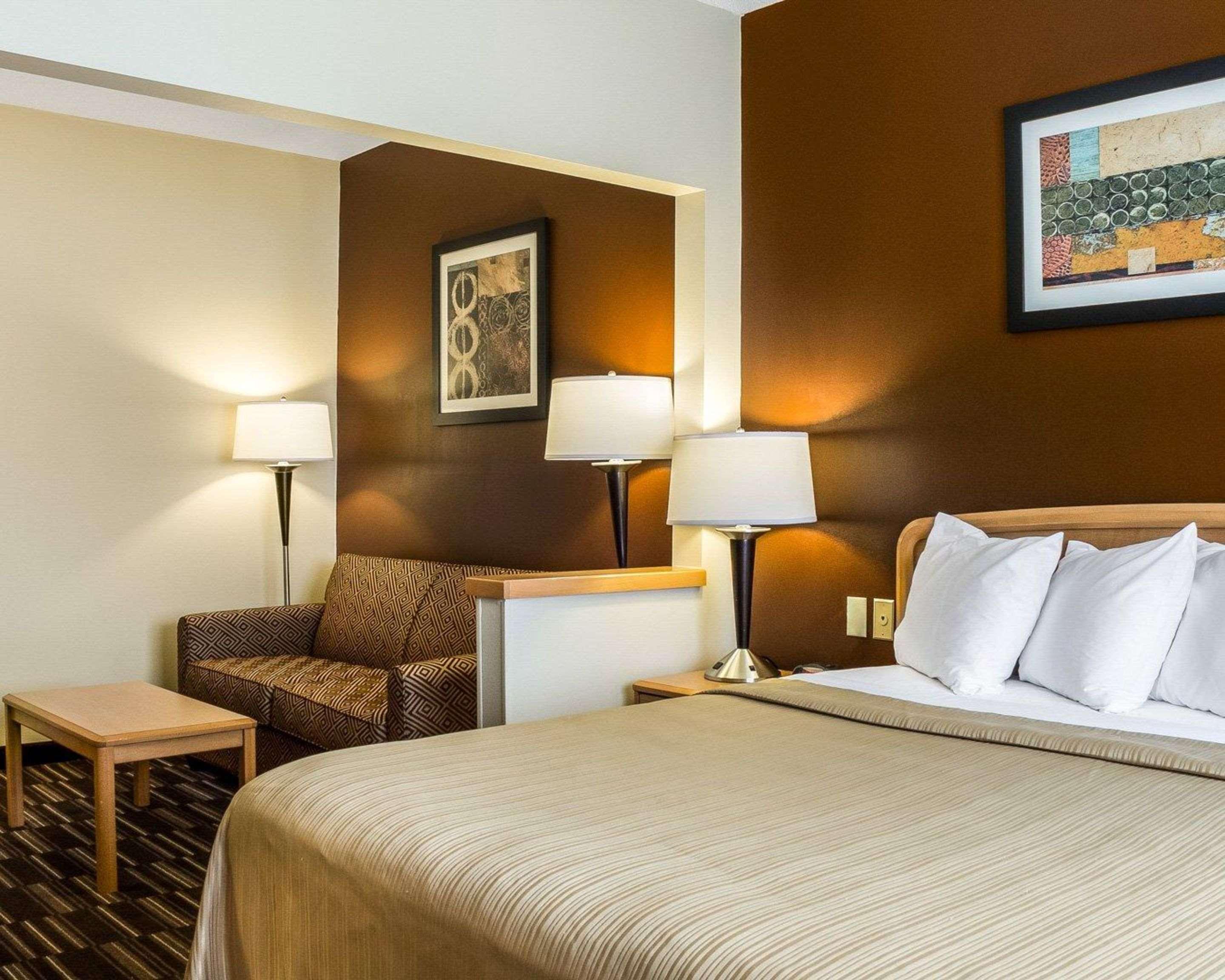 Quality Suites Near West Acres Fargo Zewnętrze zdjęcie
