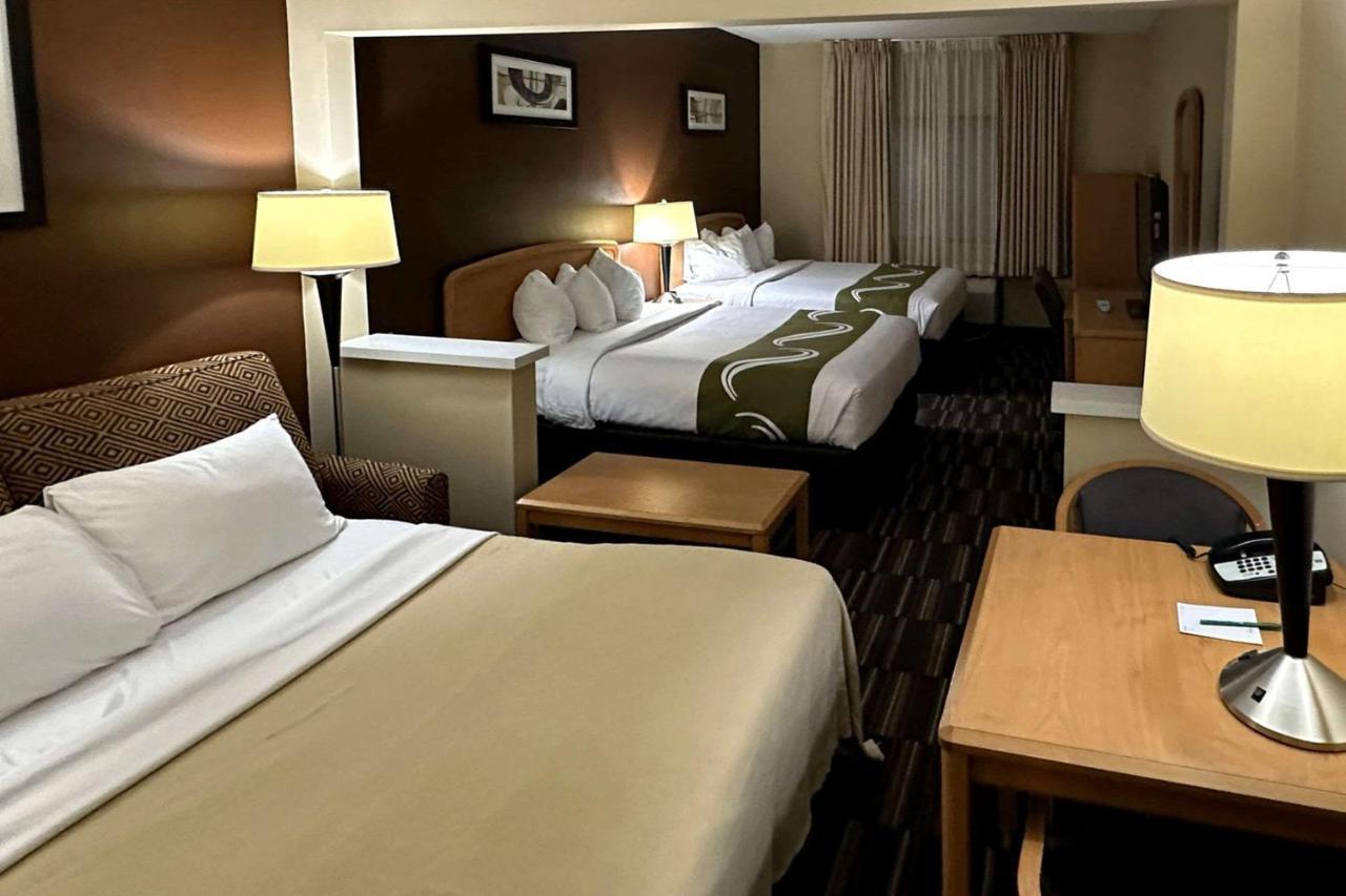 Quality Suites Near West Acres Fargo Zewnętrze zdjęcie