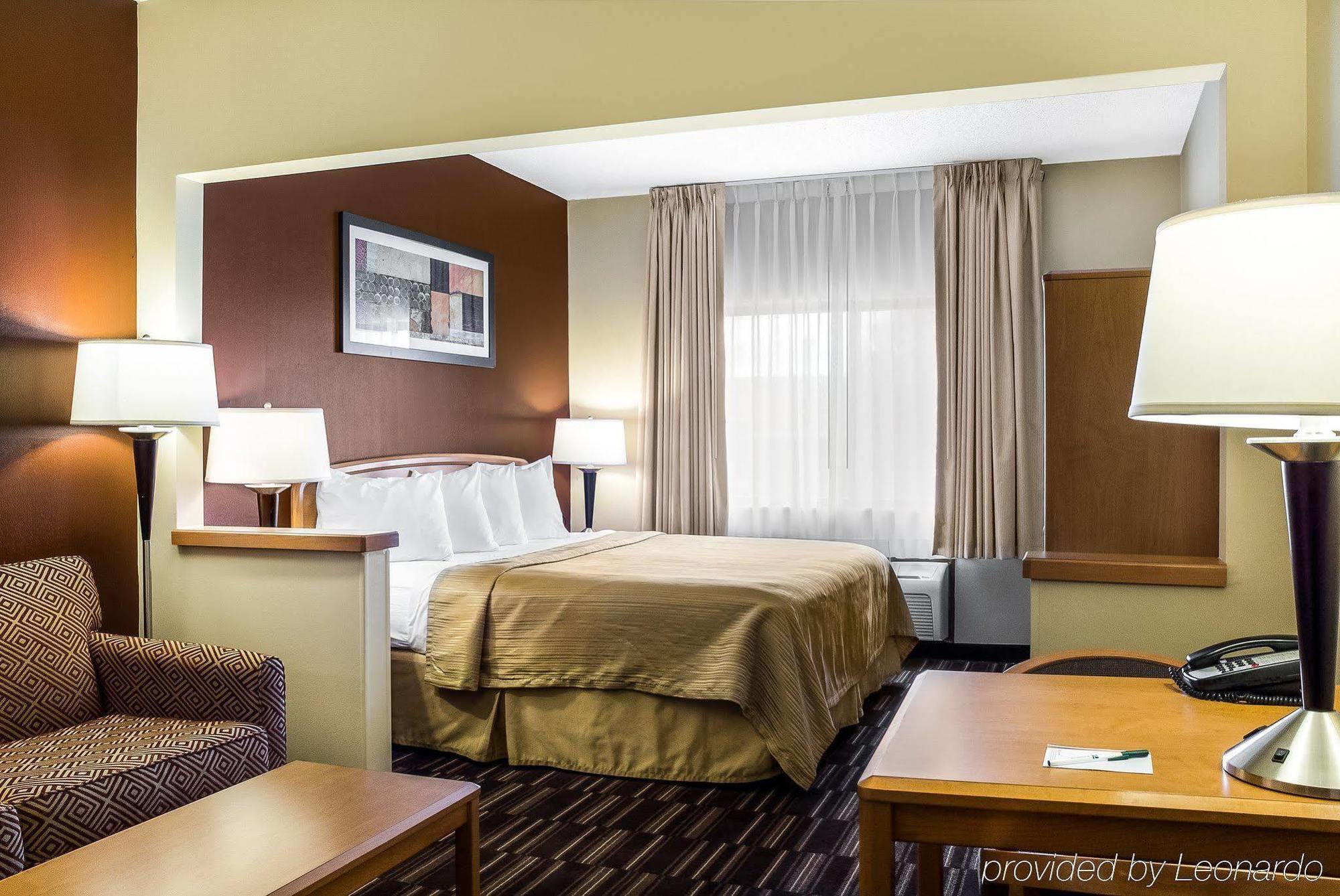 Quality Suites Near West Acres Fargo Zewnętrze zdjęcie