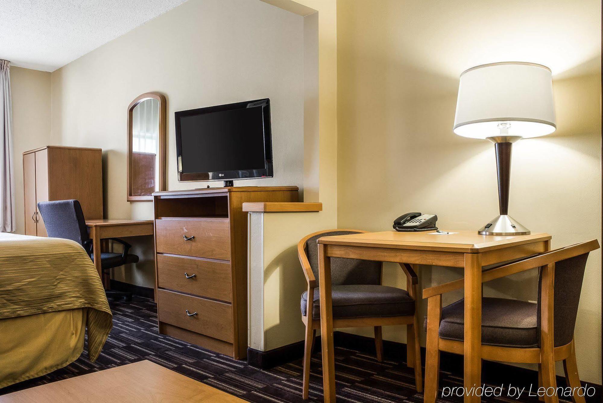 Quality Suites Near West Acres Fargo Zewnętrze zdjęcie