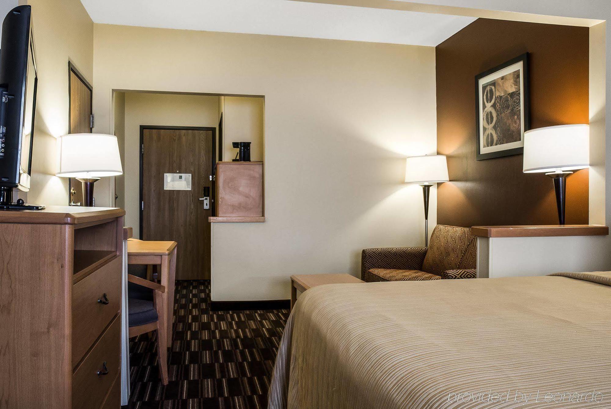 Quality Suites Near West Acres Fargo Zewnętrze zdjęcie