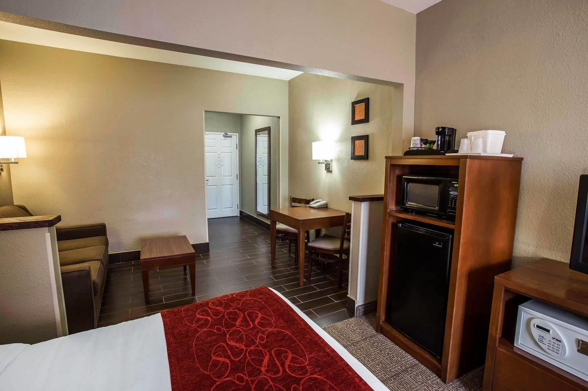 Quality Suites Near West Acres Fargo Zewnętrze zdjęcie