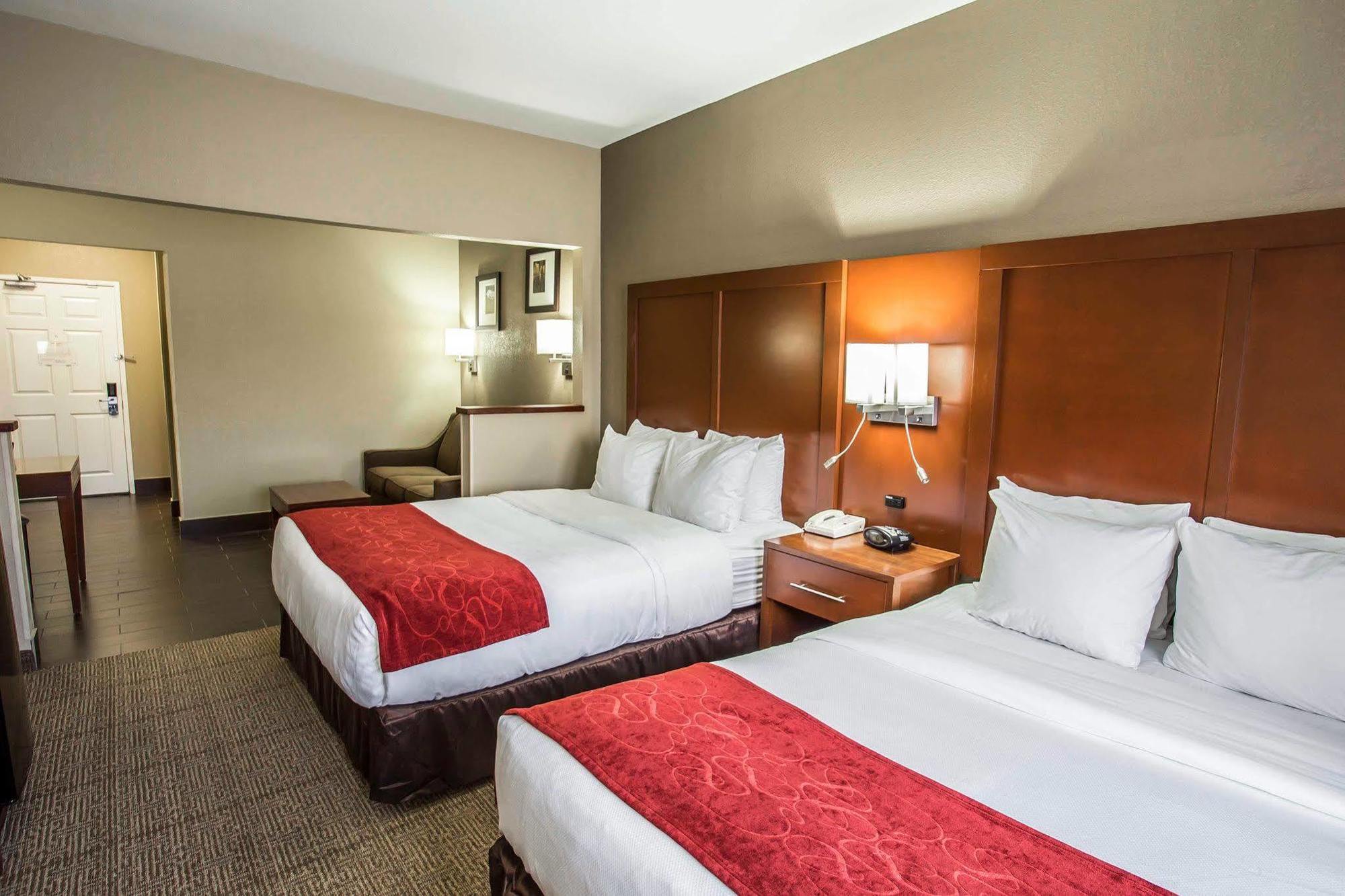 Quality Suites Near West Acres Fargo Zewnętrze zdjęcie